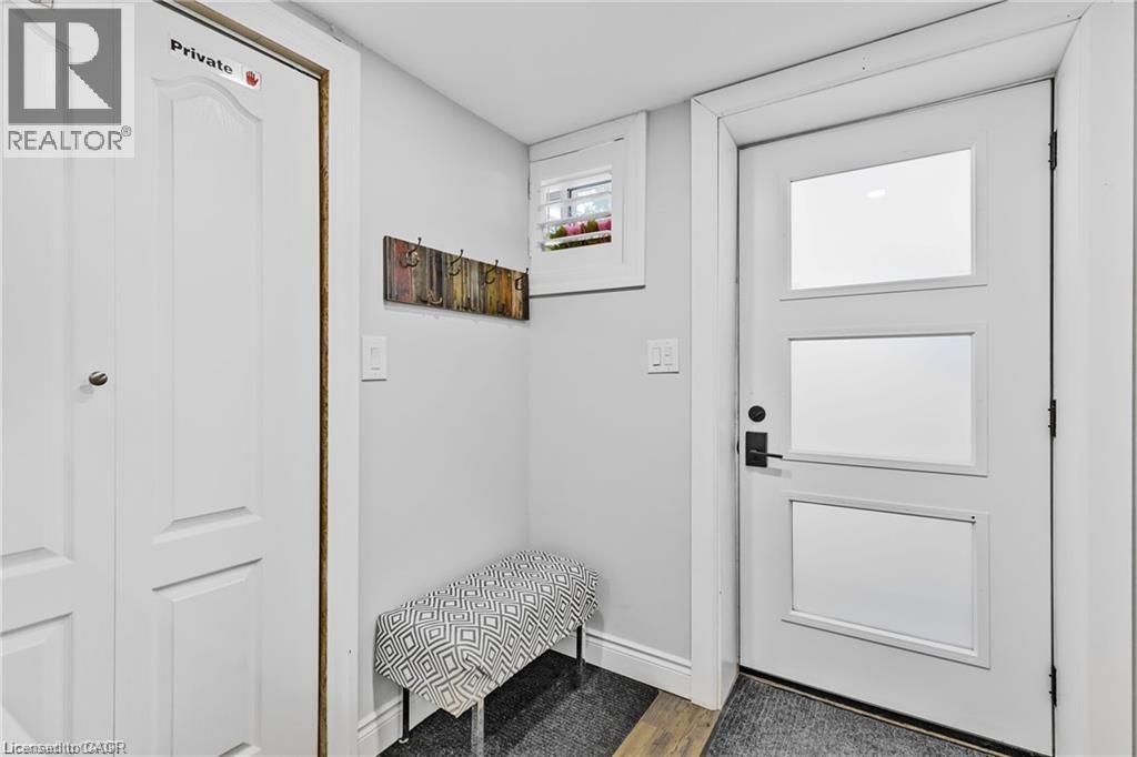 551 Chamberlain Road Unit# Lower, Burlington, Ontario  L7L 2V2 - Photo 3 - 40774995