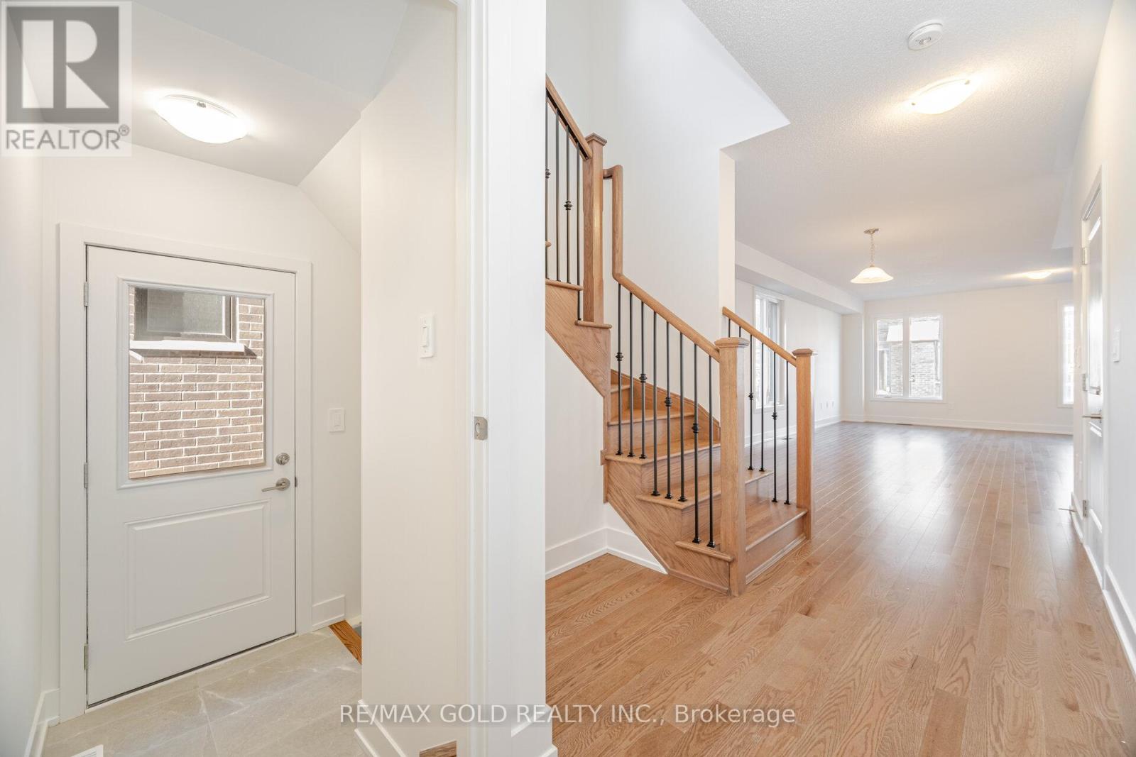 303 Bergamot Avenue, Milton, Ontario  L9E 1G5 - Photo 25 - W12427245