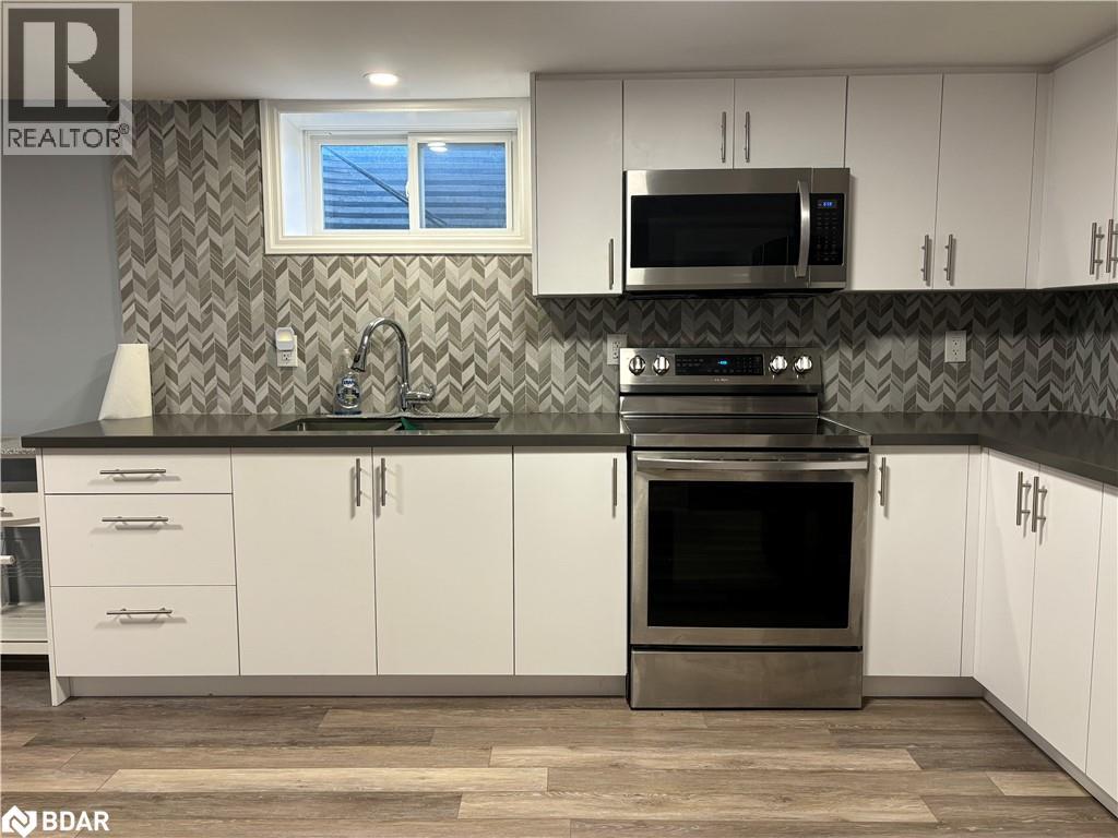 220 Pleasant Boulevard, Keswick, Ontario  L4P 2S8 - Photo 1 - 40774515