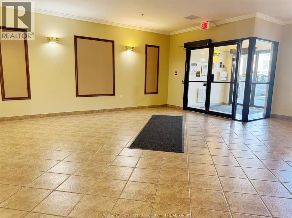 1885 Westview Park Boulevard Unit# 101, Lasalle, Ontario  N9H 2R8 - Photo 4 - 25024954