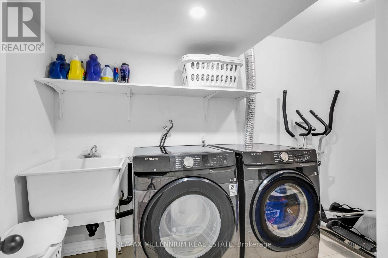 3393 Covent Crescent, Mississauga, Ontario  L5M 7P1 - Photo 42 - W12430530