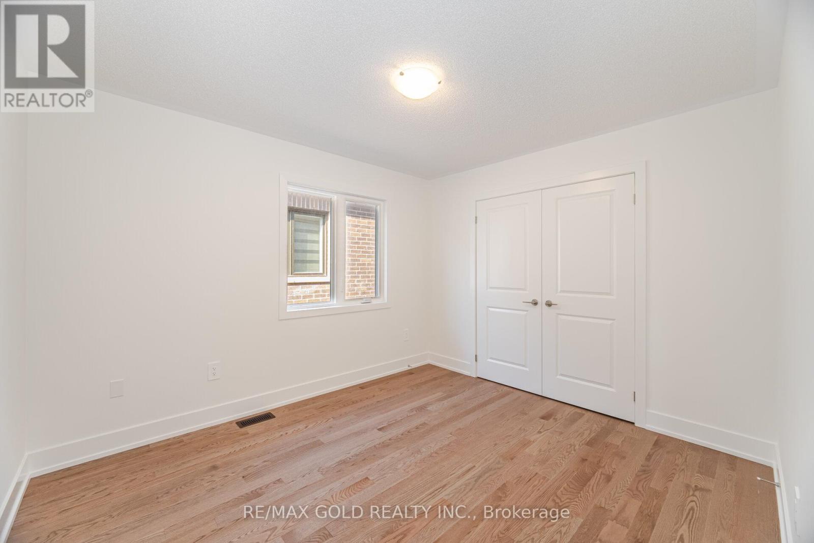 303 Bergamot Avenue, Milton, Ontario  L9E 1G5 - Photo 19 - W12427245