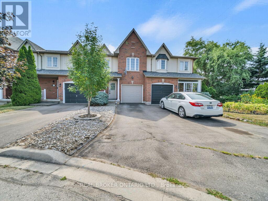 332 Riverstone Drive, Oakville, Ontario  L6H 7M3 - Photo 6 - W12436809
