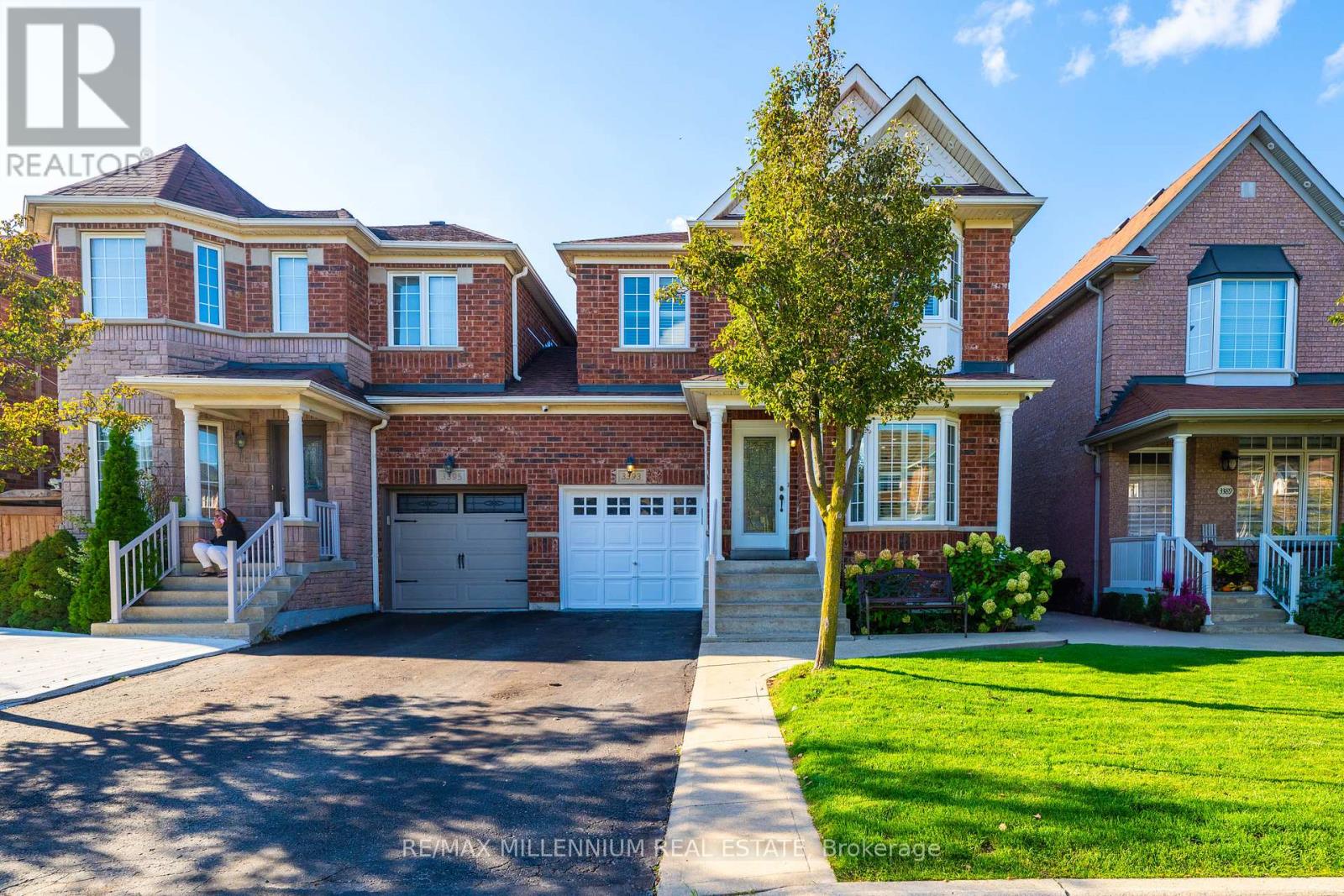 3393 Covent Crescent, Mississauga, Ontario  L5M 7P1 - Photo 1 - W12430530