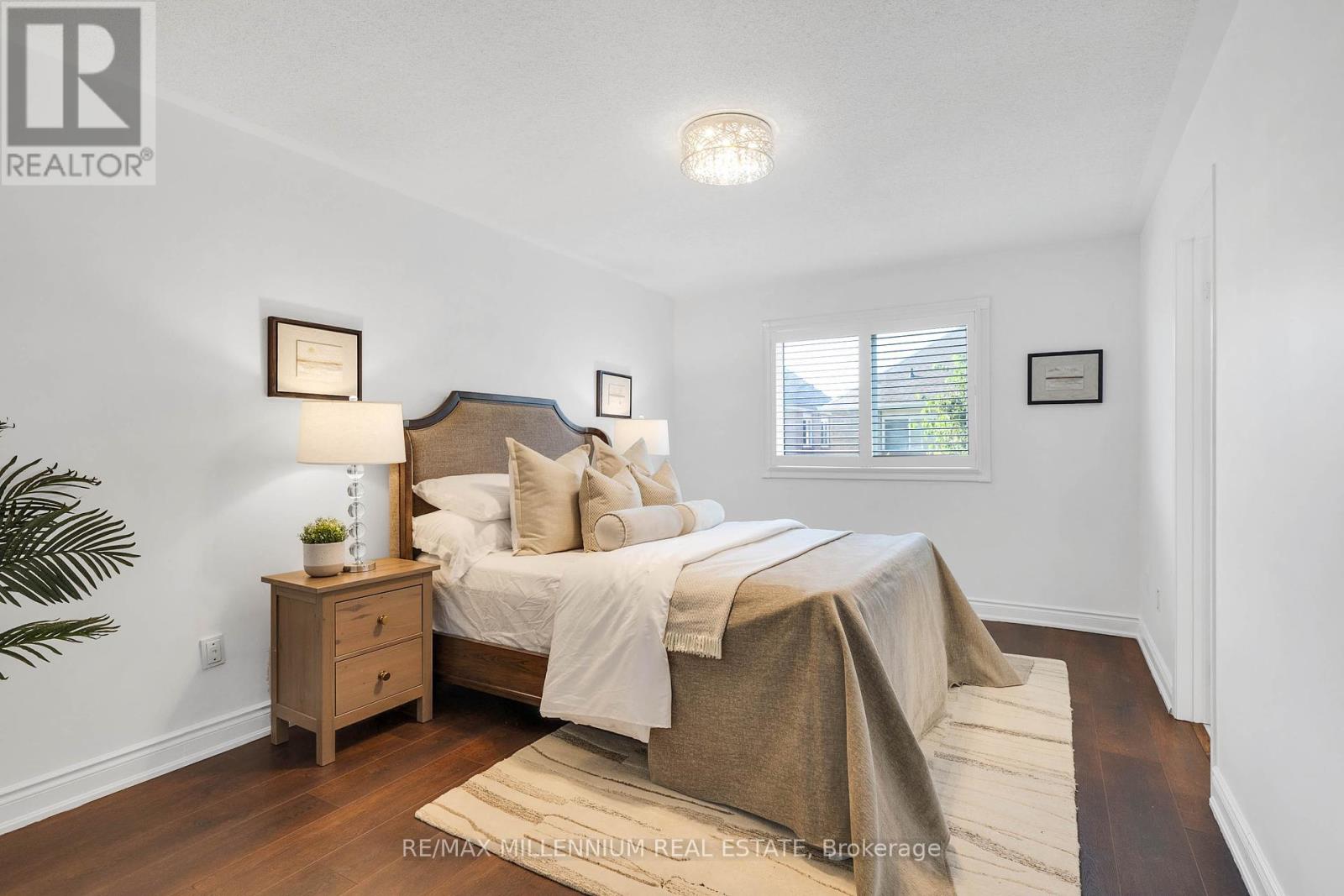 3393 Covent Crescent, Mississauga, Ontario  L5M 7P1 - Photo 32 - W12430530