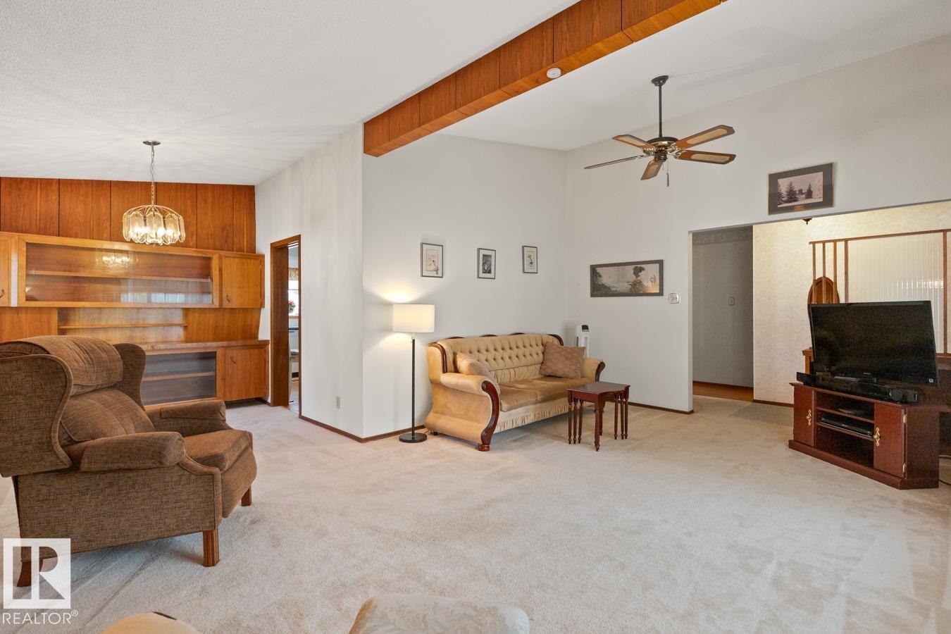 4215 117 St Nw, Edmonton, Alberta  T6J 1T5 - Photo 4 - E4460210