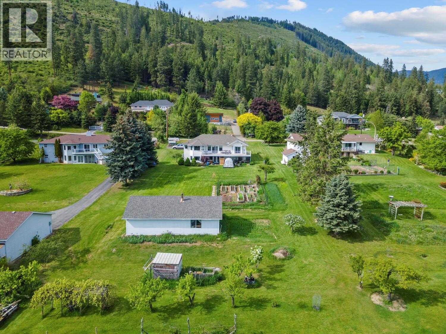 1047 Westview Road, Wynndel, British Columbia V0B 2N0 - Photo 24 - 10348474