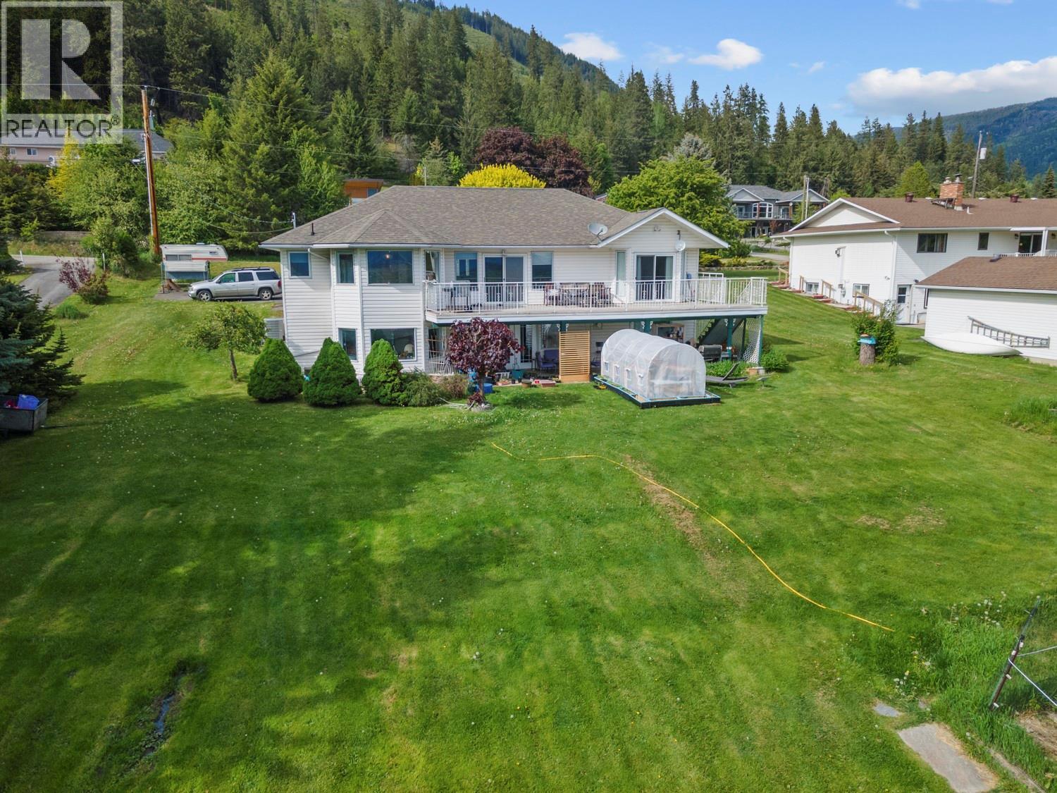 1047 Westview Road, Wynndel, British Columbia V0B 2N0 - Photo 18 - 10348474