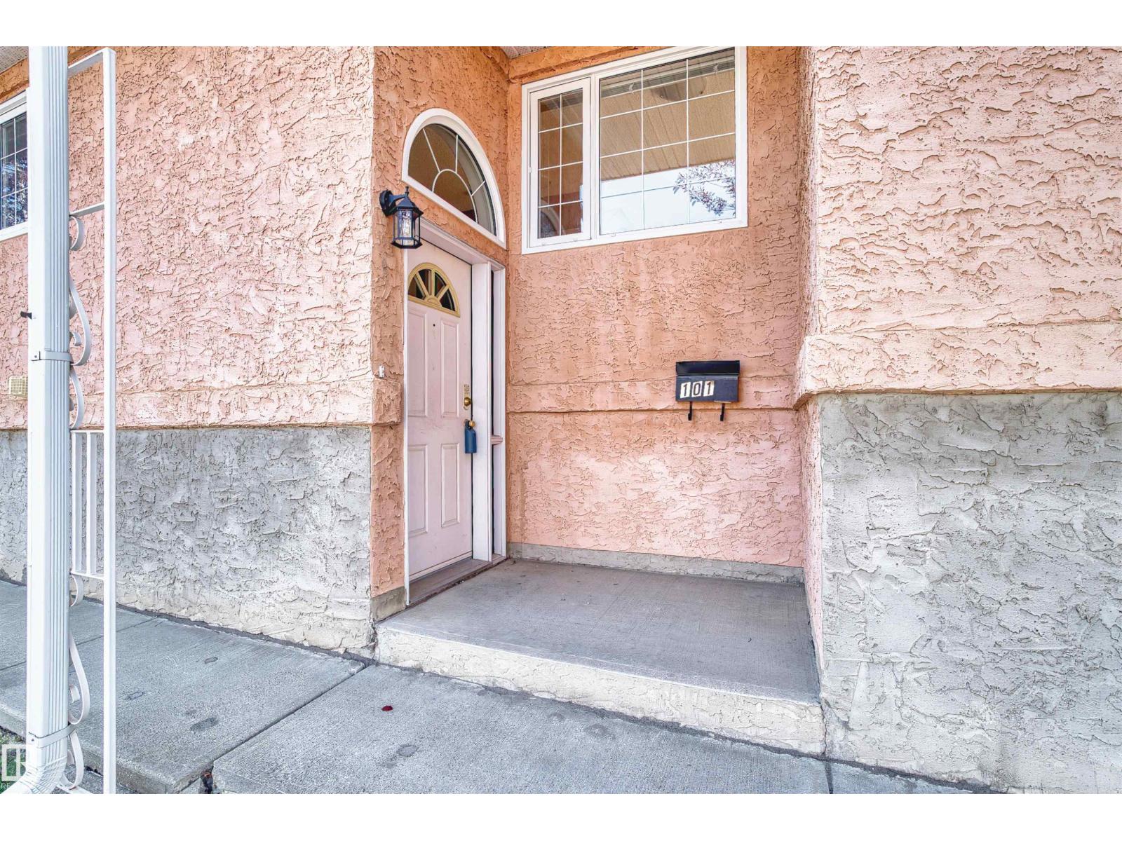 #101 11115 9 Av Nw, Edmonton, Alberta  T6J 6Z1 - Photo 3 - E4460214
