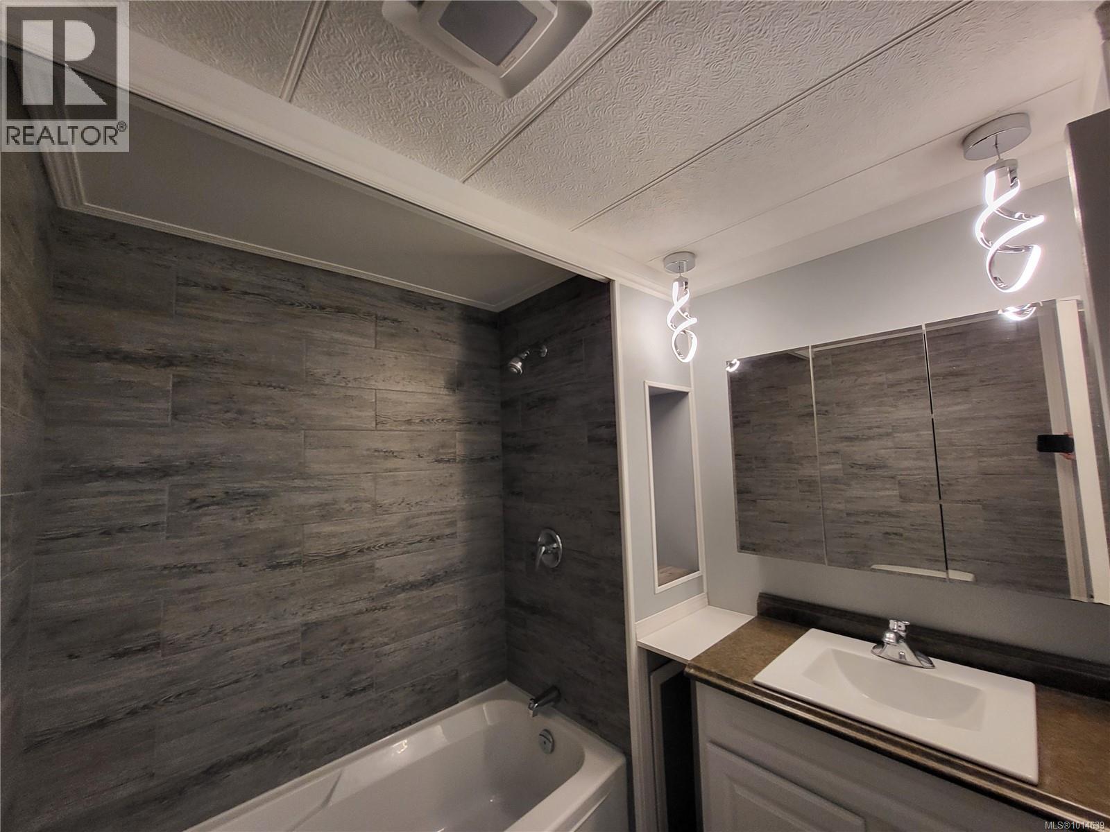 74 5250 Beaver Harbour Rd, Port Hardy, British Columbia  V0N 2P0 - Photo 38 - 1014639