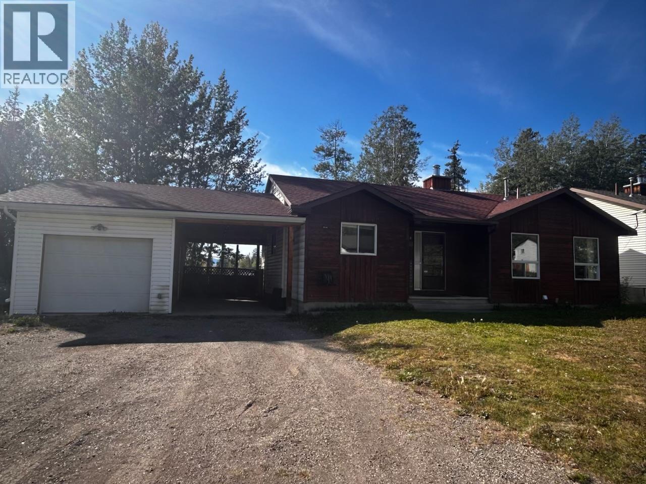211 GWILLIM Crescent, tumbler ridge, British Columbia
