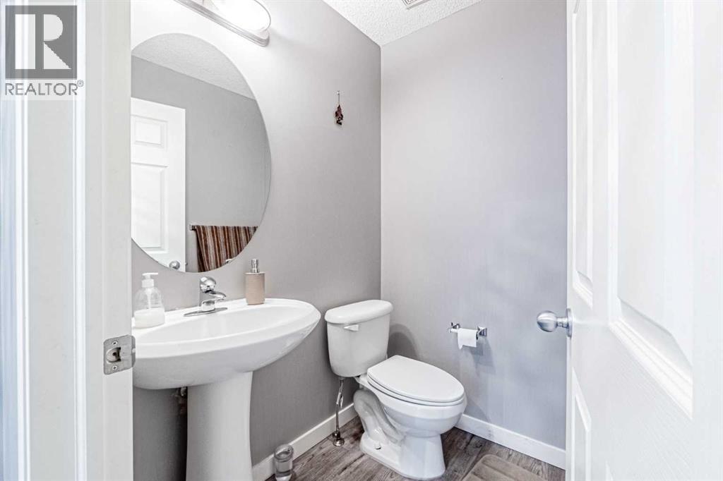 121 Saddlecrest Green Ne, Calgary, Alberta  T3J 5N6 - Photo 35 - A2241373
