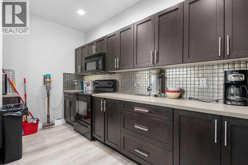 4, 218 Village Terrace Sw, Calgary, Alberta  T3H 2L4 - Photo 38 - A2244594