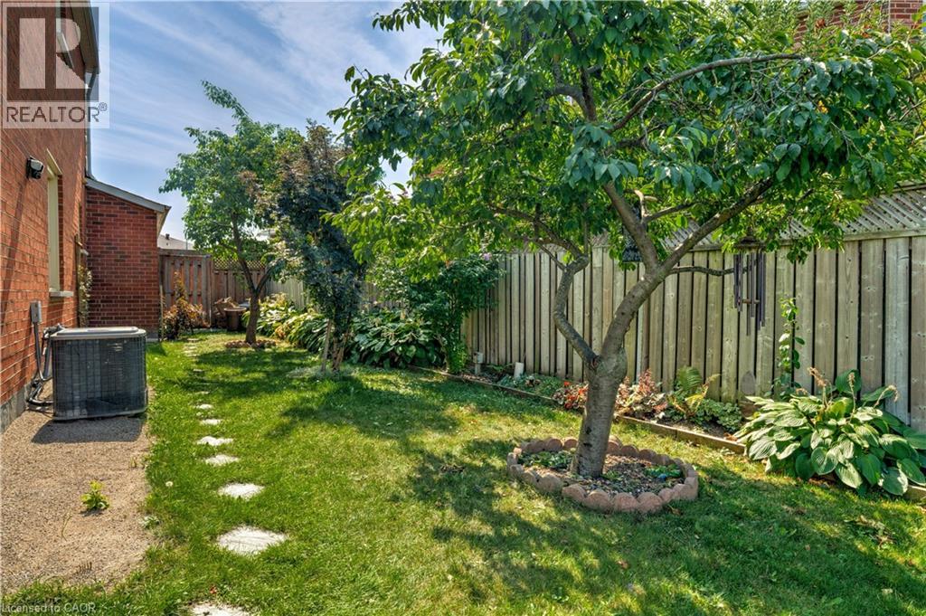 5255 Tagish Court, Mississauga, Ontario  L5R 2N6 - Photo 4 - 40770989