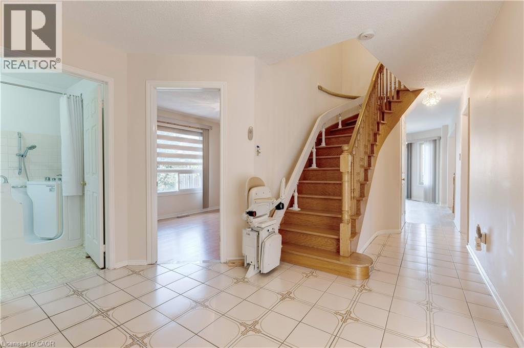 5255 Tagish Court, Mississauga, Ontario  L5R 2N6 - Photo 13 - 40770989