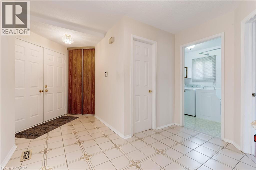 5255 Tagish Court, Mississauga, Ontario  L5R 2N6 - Photo 12 - 40770989