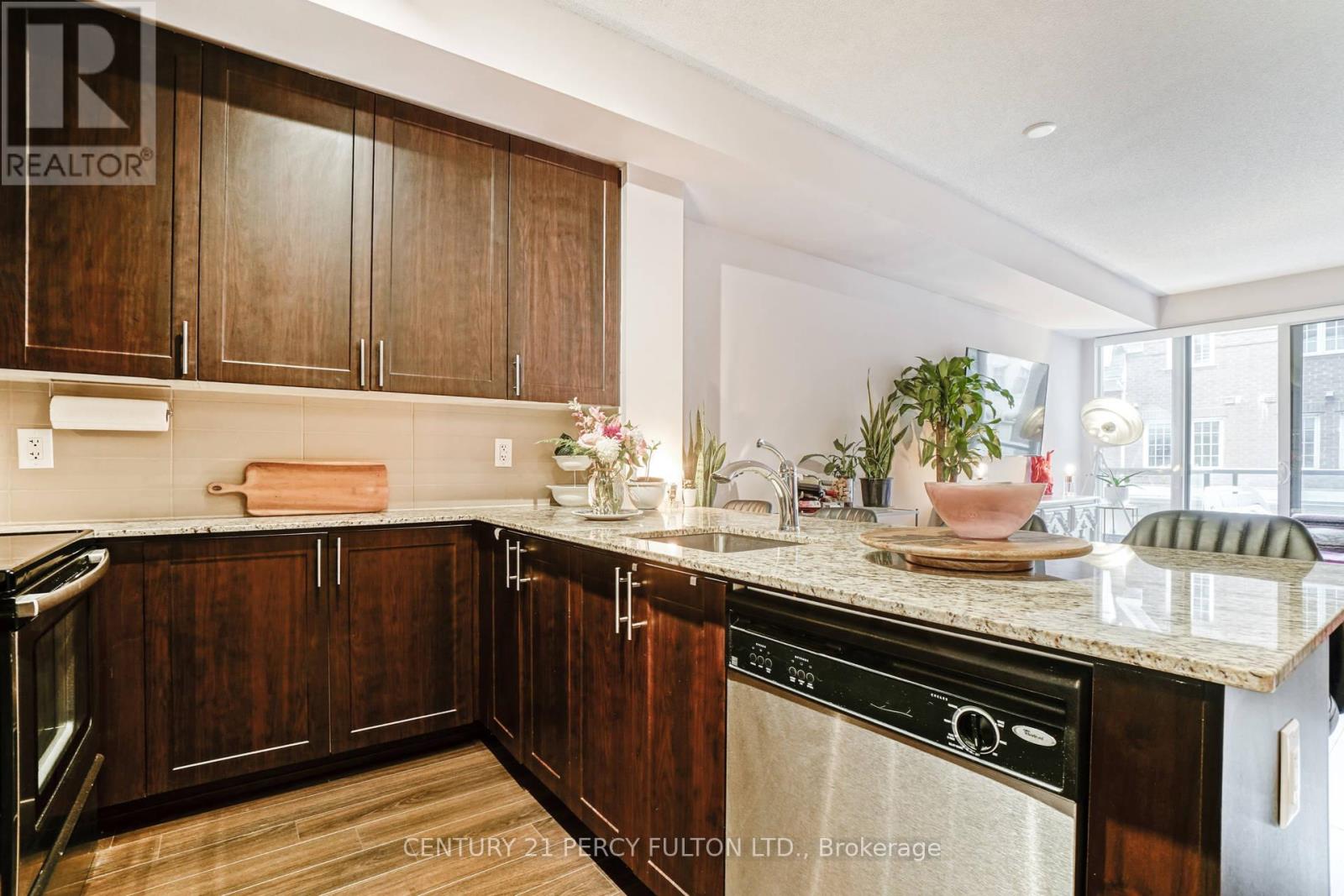 223 - 560 Front Street, Toronto, Ontario  M5V 1C1 - Photo 10 - C12437106