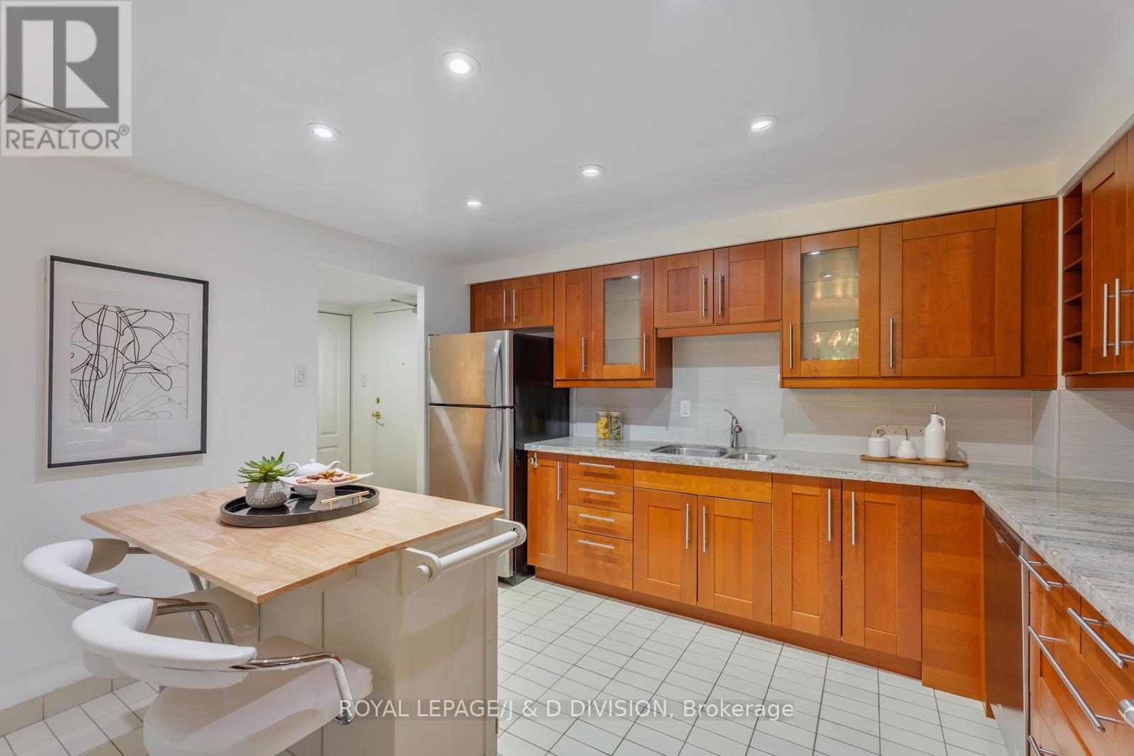 305 - 30 Glen Elm Avenue, Toronto, Ontario  M4T 1T7 - Photo 15 - C12437117