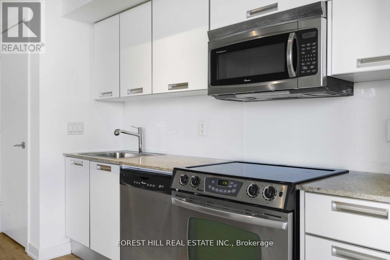 3210 - 33 Charles Street E, Toronto, Ontario  M4Y 1R9 - Photo 10 - C12437121