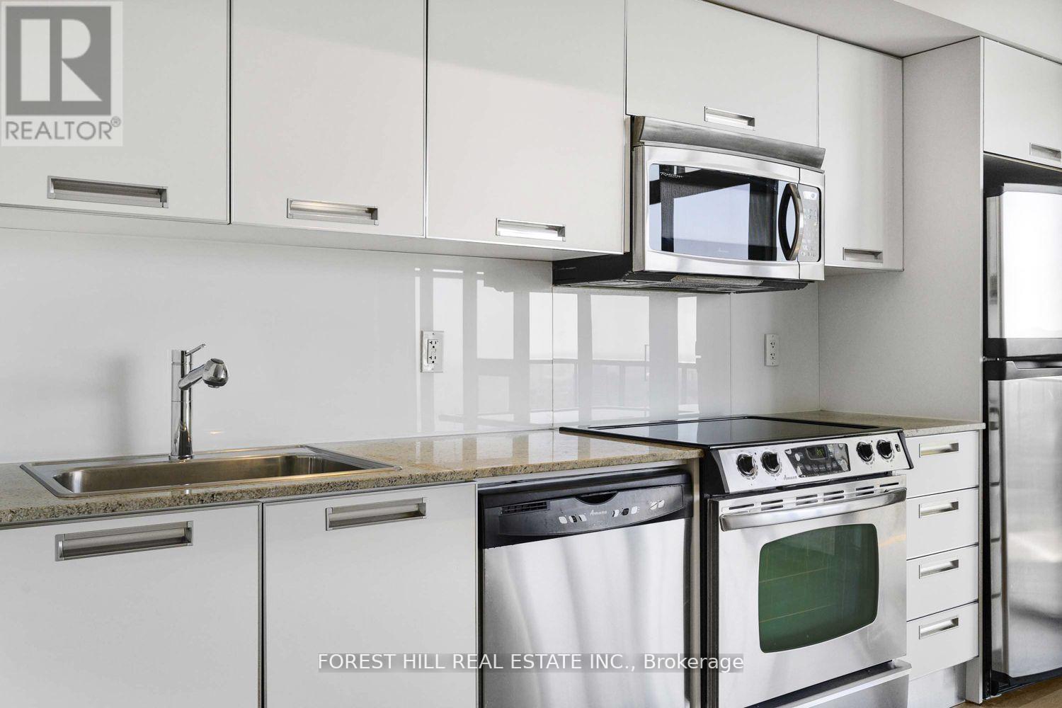 3210 - 33 Charles Street E, Toronto, Ontario  M4Y 1R9 - Photo 9 - C12437121
