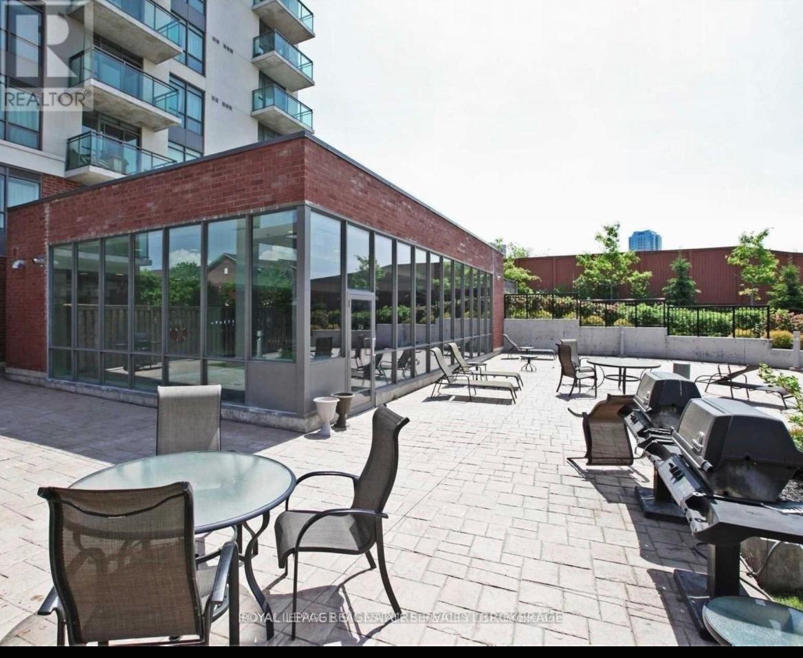 527 - 120 Dallimore Circle, Toronto, Ontario  M3C 4J1 - Photo 11 - C12437152