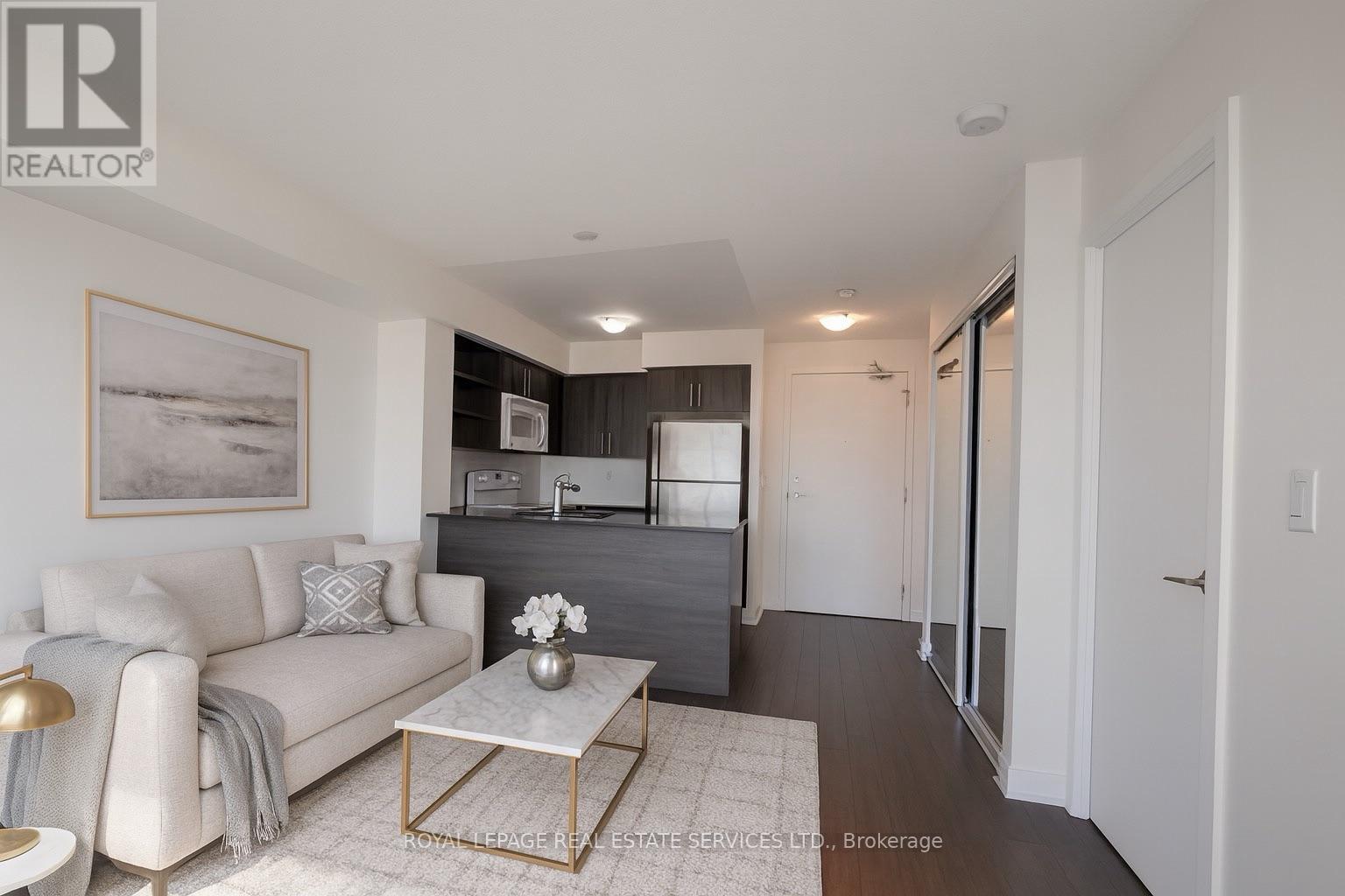 527 - 120 Dallimore Circle, Toronto, Ontario  M3C 4J1 - Photo 3 - C12437152