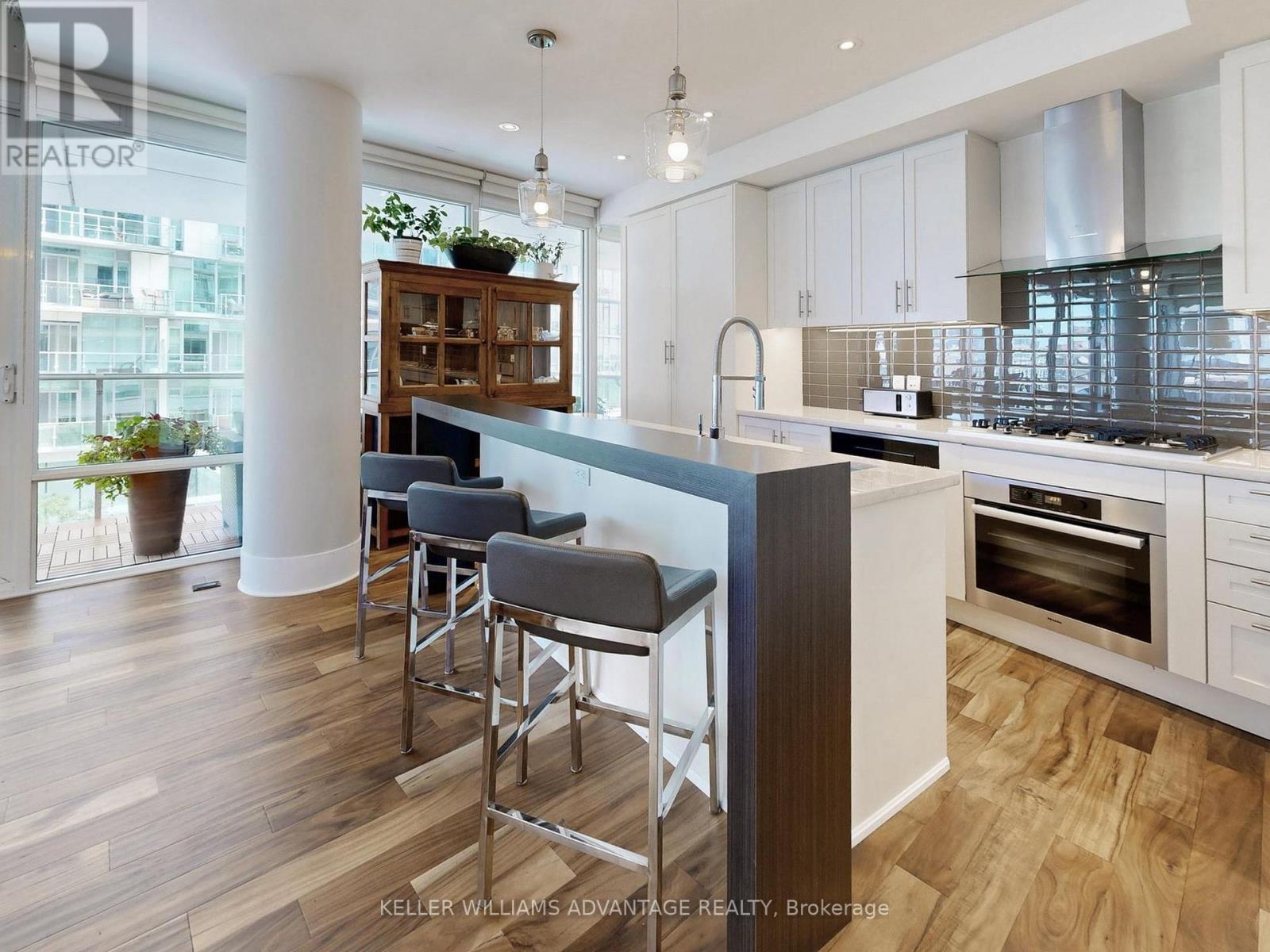 401 - 29 Queens Quay E, Toronto, Ontario  M5E 0A4 - Photo 12 - C12437158