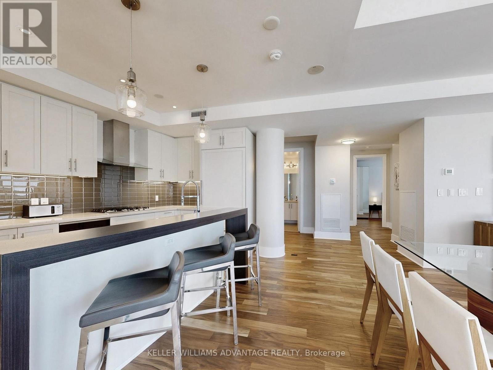 401 - 29 Queens Quay E, Toronto, Ontario  M5E 0A4 - Photo 13 - C12437158