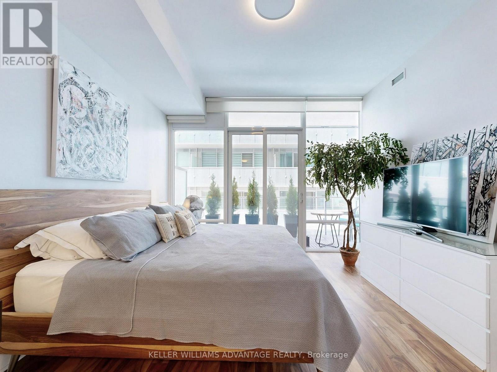 401 - 29 Queens Quay E, Toronto, Ontario  M5E 0A4 - Photo 19 - C12437158
