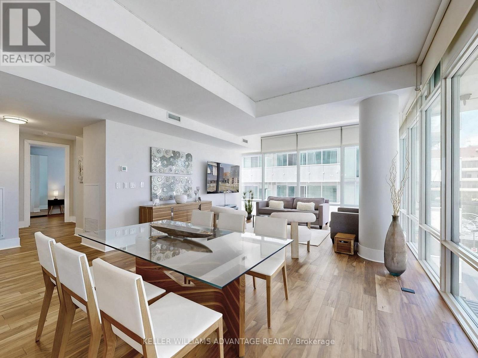 401 - 29 Queens Quay E, Toronto, Ontario  M5E 0A4 - Photo 8 - C12437158