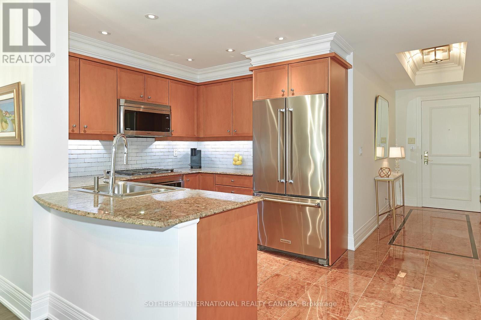 403 - 33 Delisle Avenue, Toronto, Ontario  M4V 3C7 - Photo 8 - C12437178