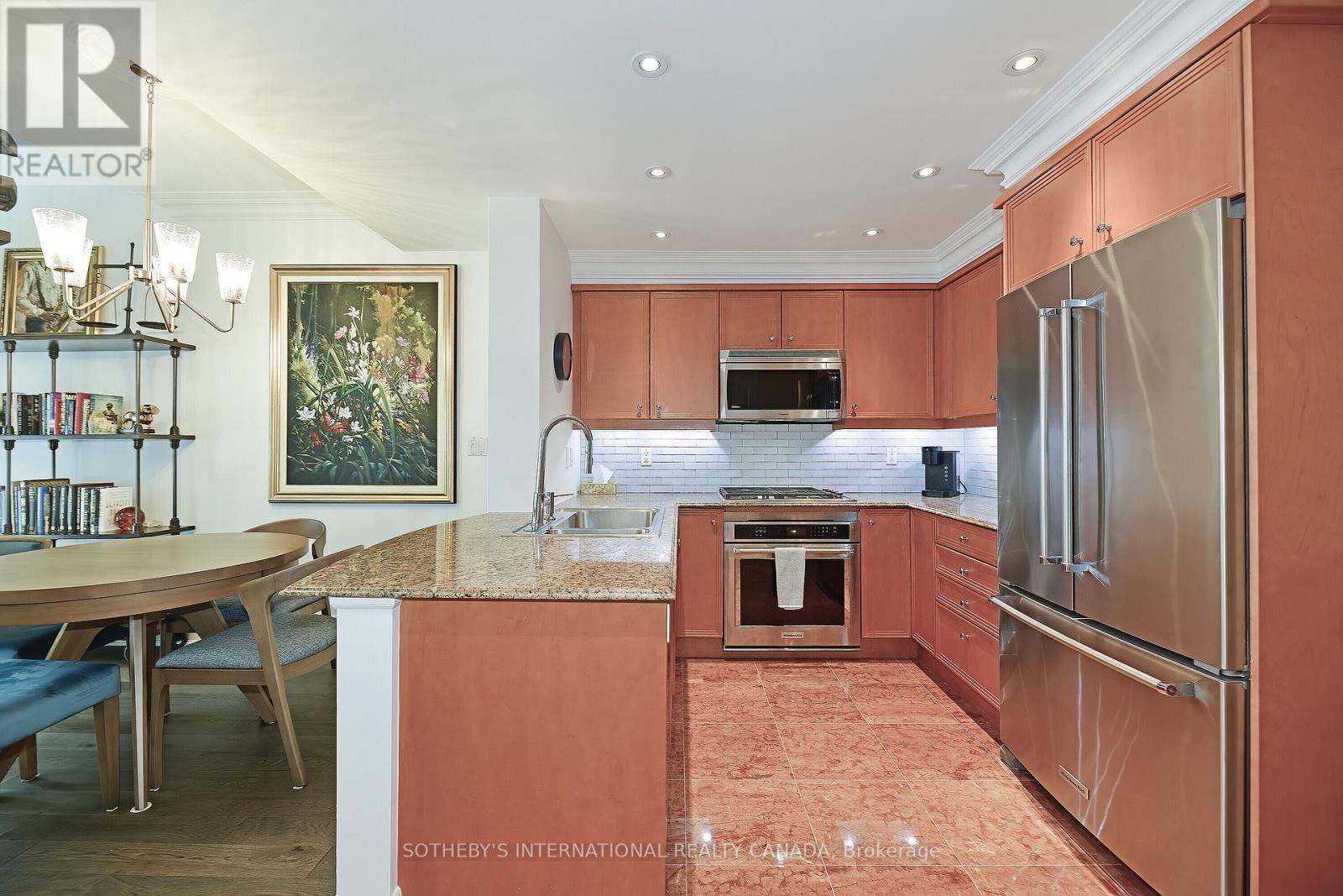 403 - 33 Delisle Avenue, Toronto, Ontario  M4V 3C7 - Photo 9 - C12437178