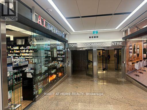B101 - 121 King Street W, Toronto, Ontario  M5H 3T9 - Photo 4 - C12437204