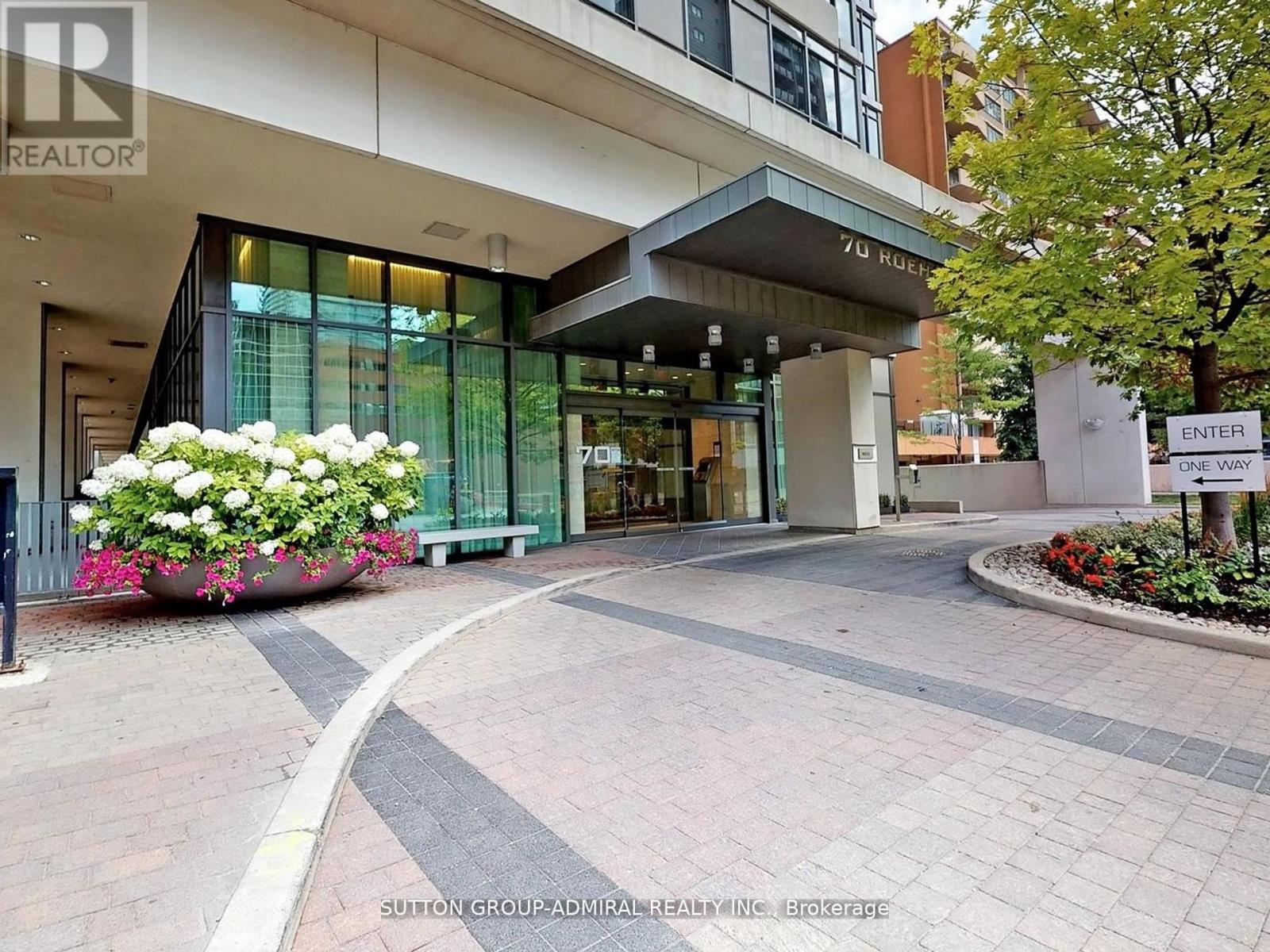 1916 - 70 Roehampton Avenue W, Toronto, Ontario  M4P 1R2 - Photo 2 - C12437220