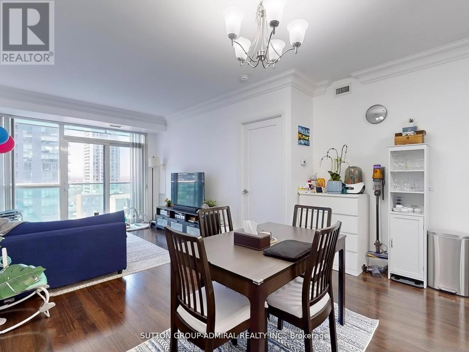 1916 - 70 Roehampton Avenue W, Toronto, Ontario  M4P 1R2 - Photo 8 - C12437220
