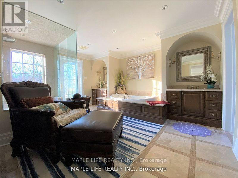 16 Brian Cliff Drive, Toronto, Ontario  M3B 2G2 - Photo 10 - C12437233