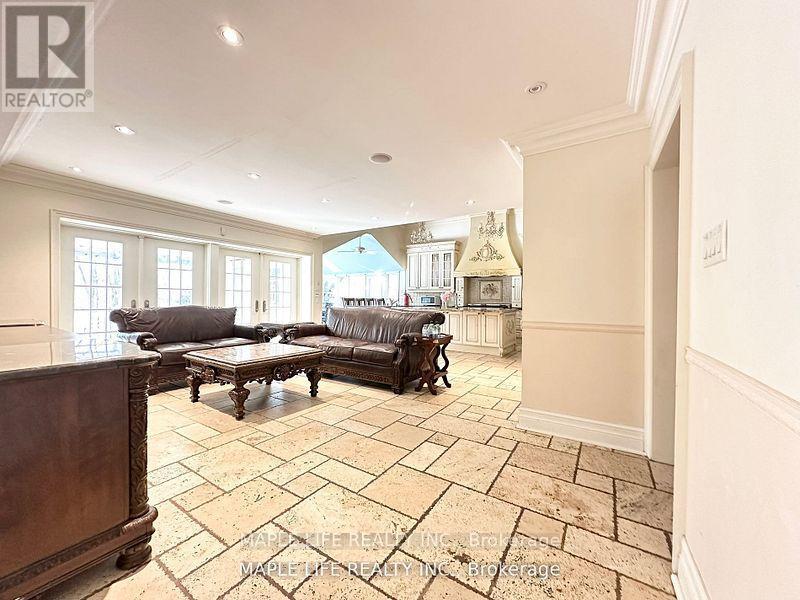 16 Brian Cliff Drive, Toronto, Ontario  M3B 2G2 - Photo 4 - C12437233
