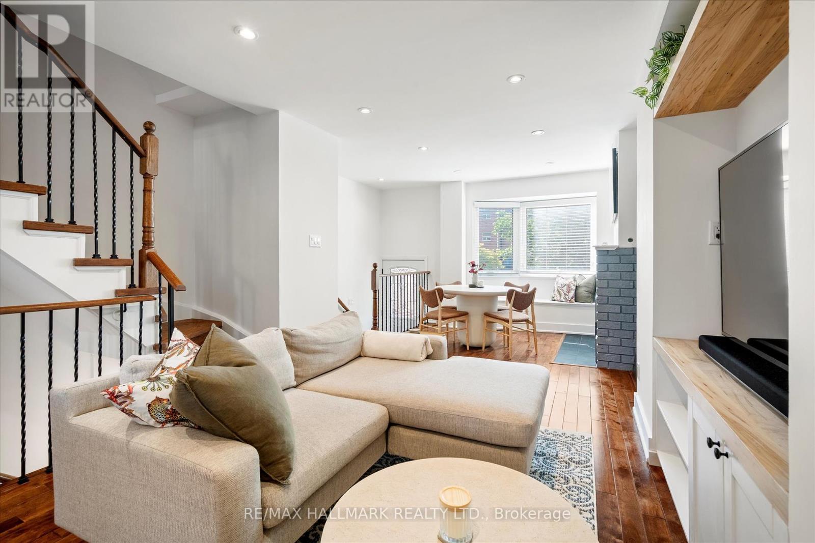 18 Sydenham Street, Toronto, Ontario  M5A 4H6 - Photo 11 - C12437235