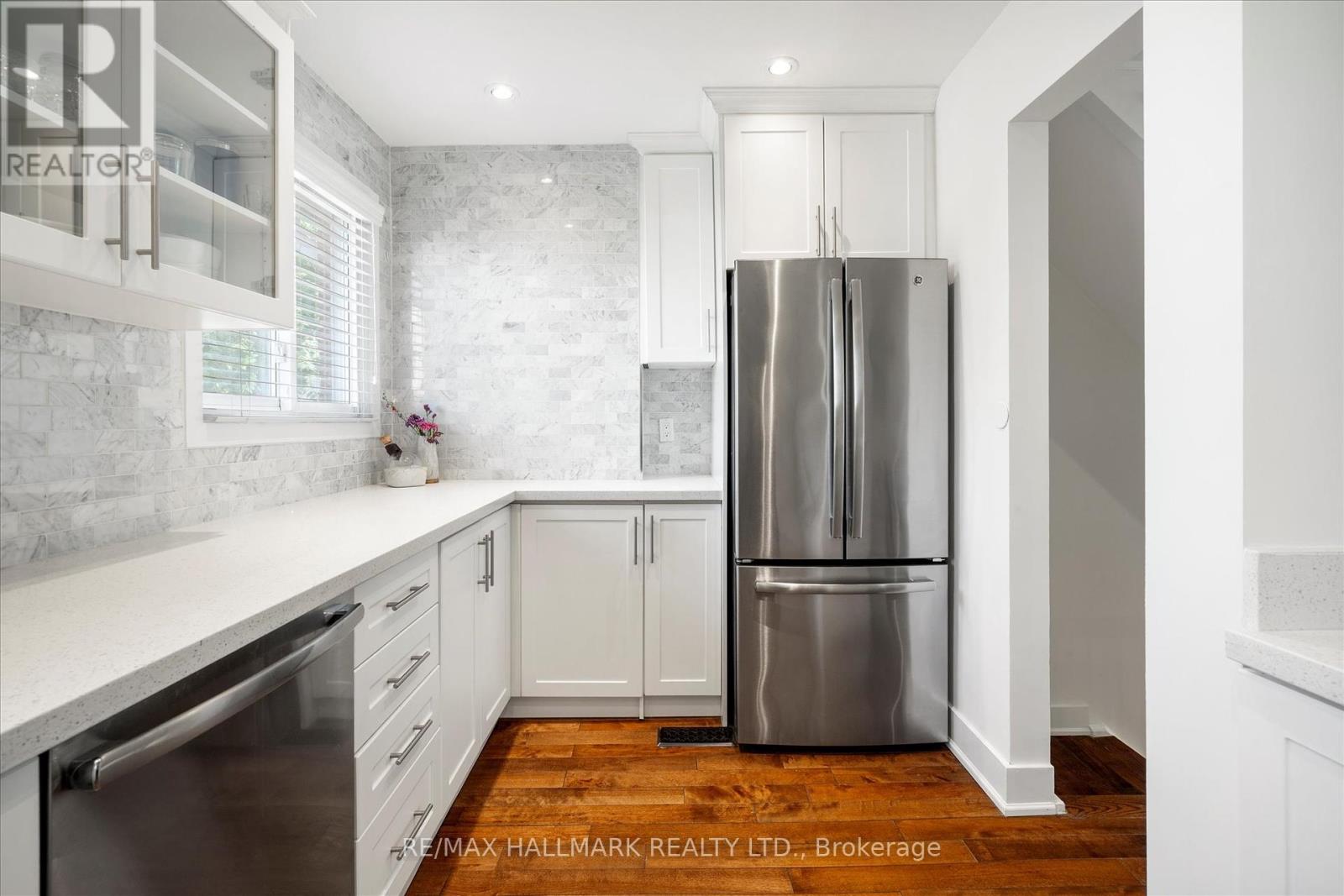 18 Sydenham Street, Toronto, Ontario  M5A 4H6 - Photo 14 - C12437235
