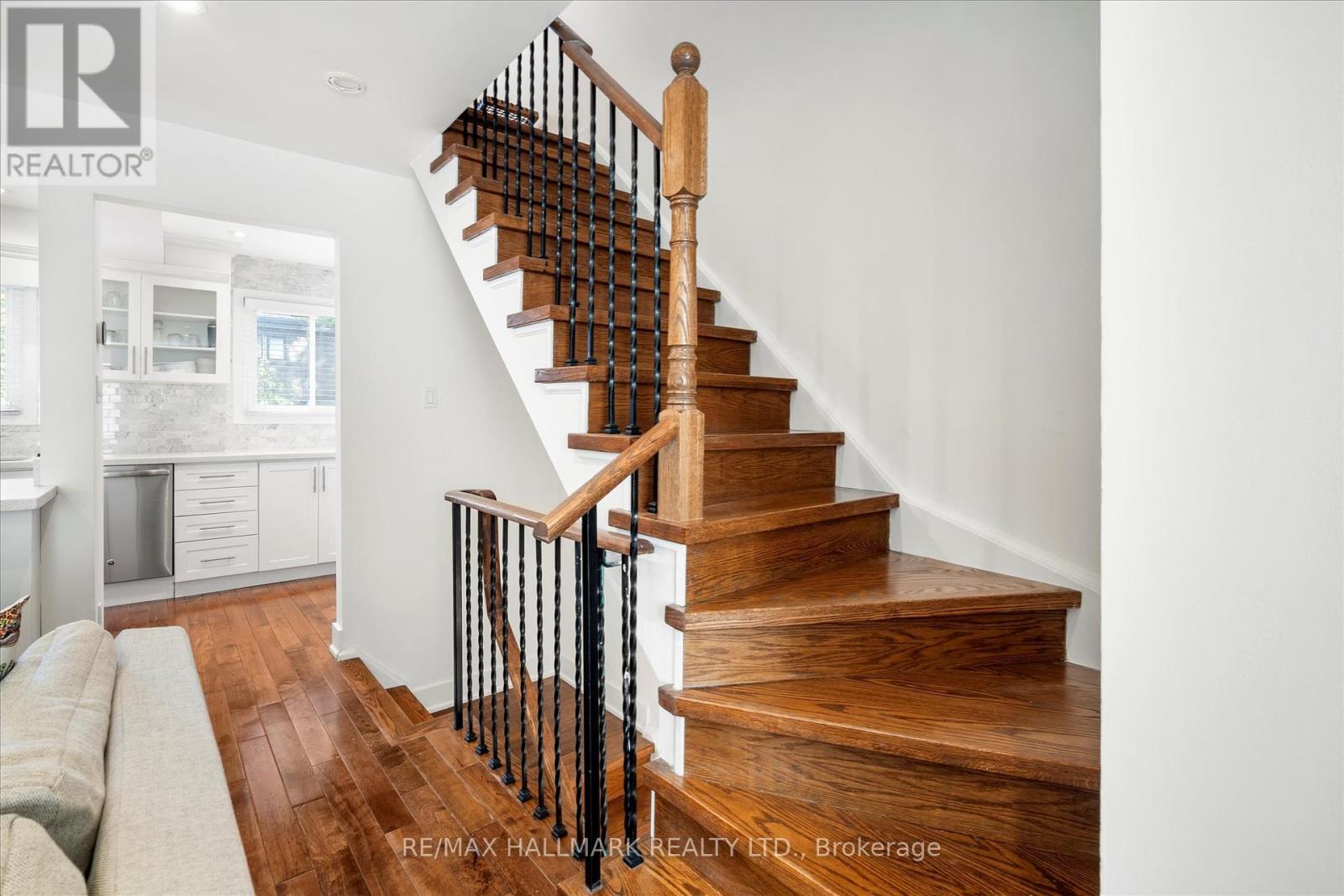18 Sydenham Street, Toronto, Ontario  M5A 4H6 - Photo 17 - C12437235