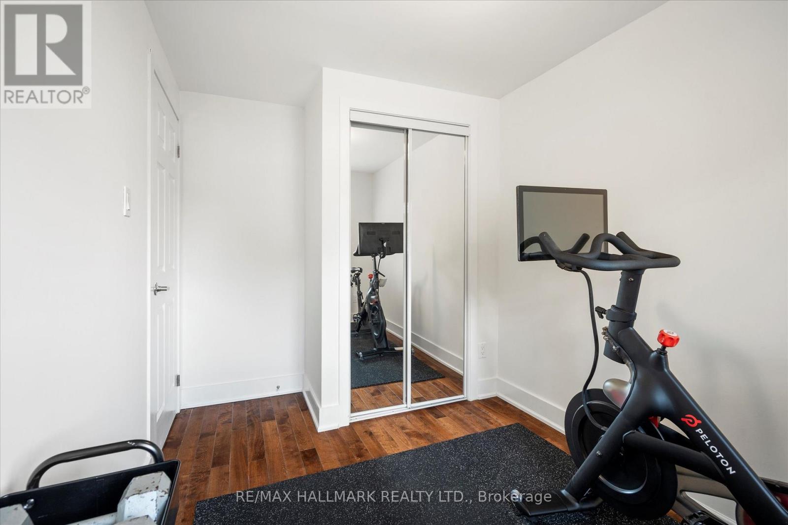 18 Sydenham Street, Toronto, Ontario  M5A 4H6 - Photo 21 - C12437235