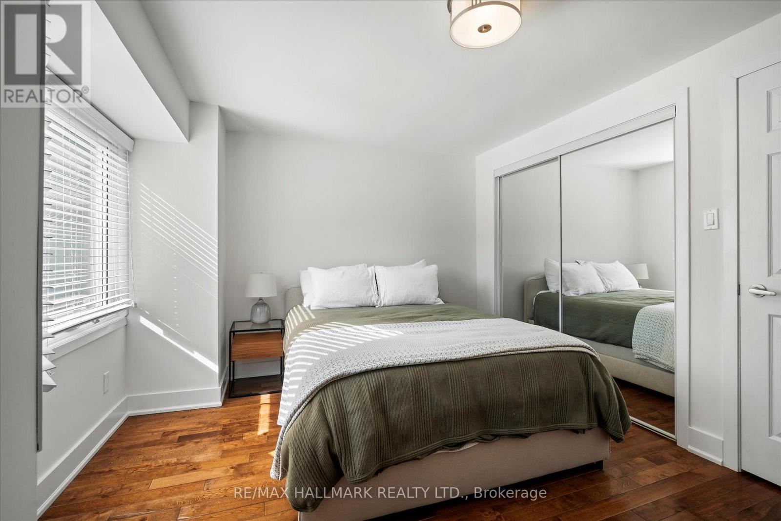 18 Sydenham Street, Toronto, Ontario  M5A 4H6 - Photo 24 - C12437235