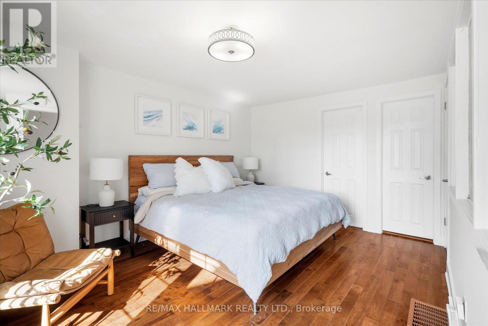 18 Sydenham Street, Toronto, Ontario  M5A 4H6 - Photo 28 - C12437235