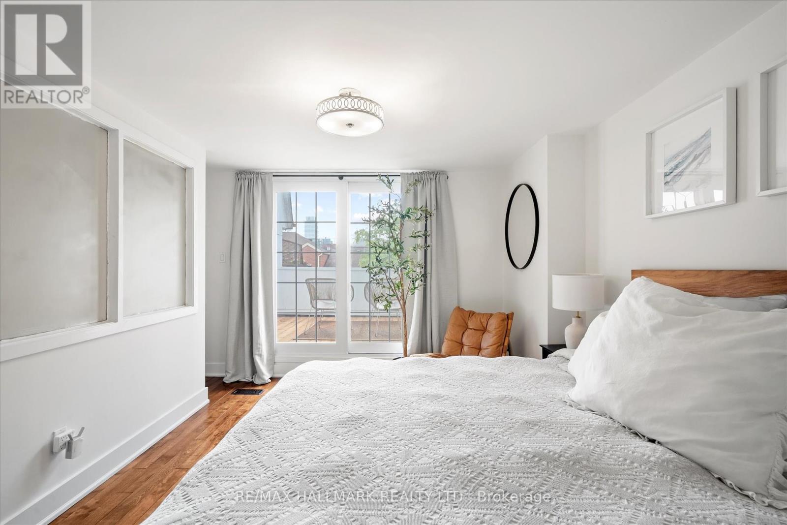 18 Sydenham Street, Toronto, Ontario  M5A 4H6 - Photo 31 - C12437235