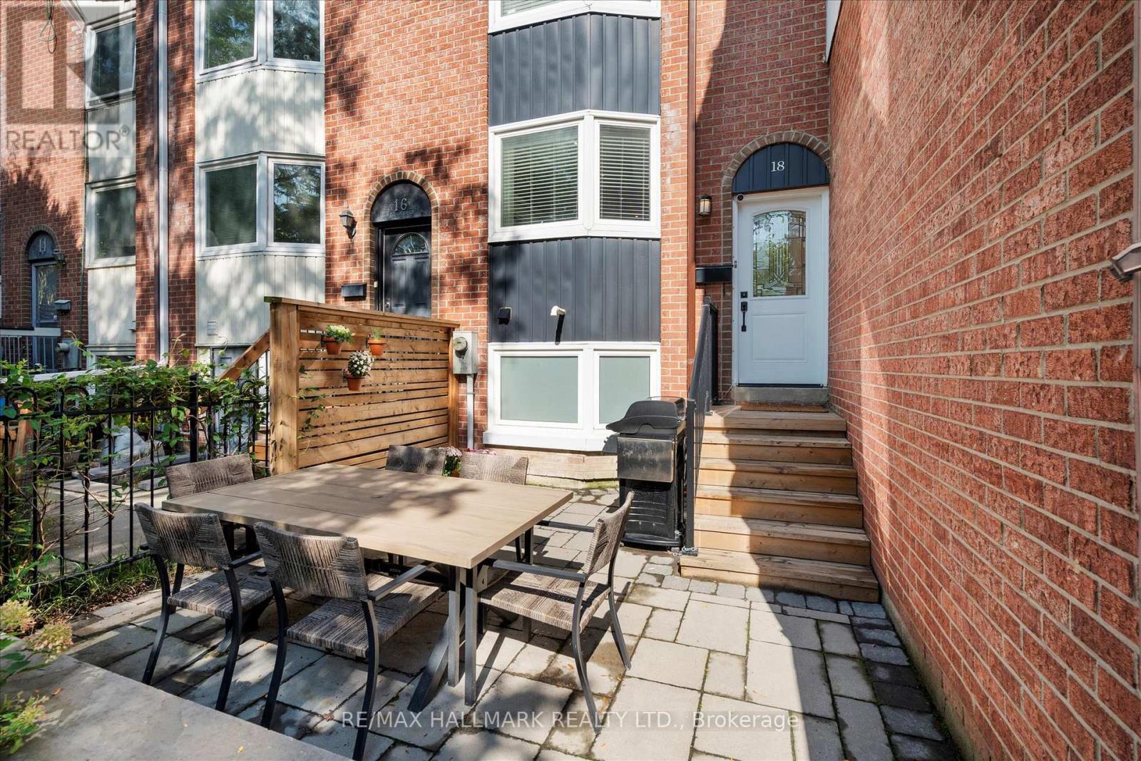 18 Sydenham Street, Toronto, Ontario  M5A 4H6 - Photo 40 - C12437235
