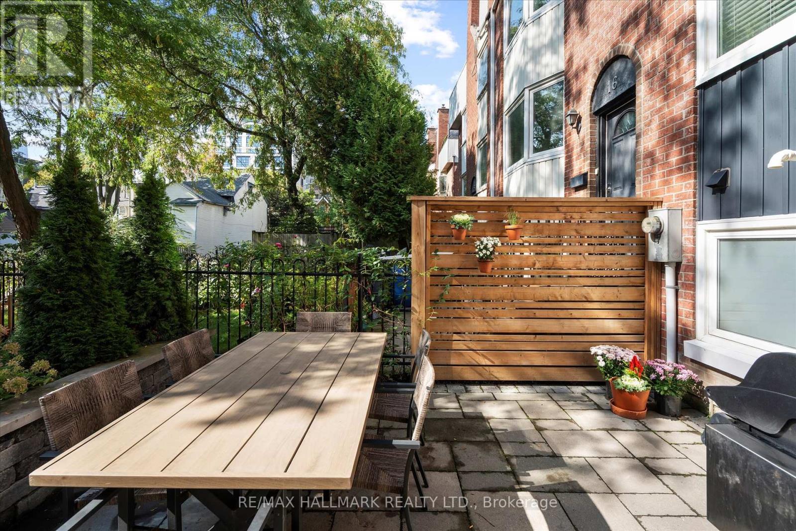 18 Sydenham Street, Toronto, Ontario  M5A 4H6 - Photo 43 - C12437235