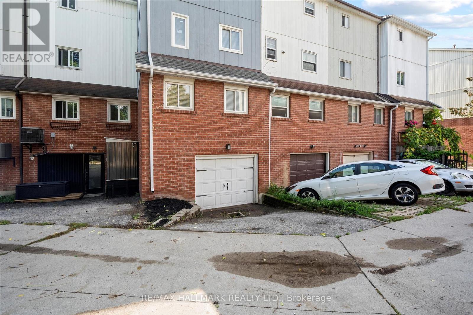 18 Sydenham Street, Toronto, Ontario  M5A 4H6 - Photo 45 - C12437235