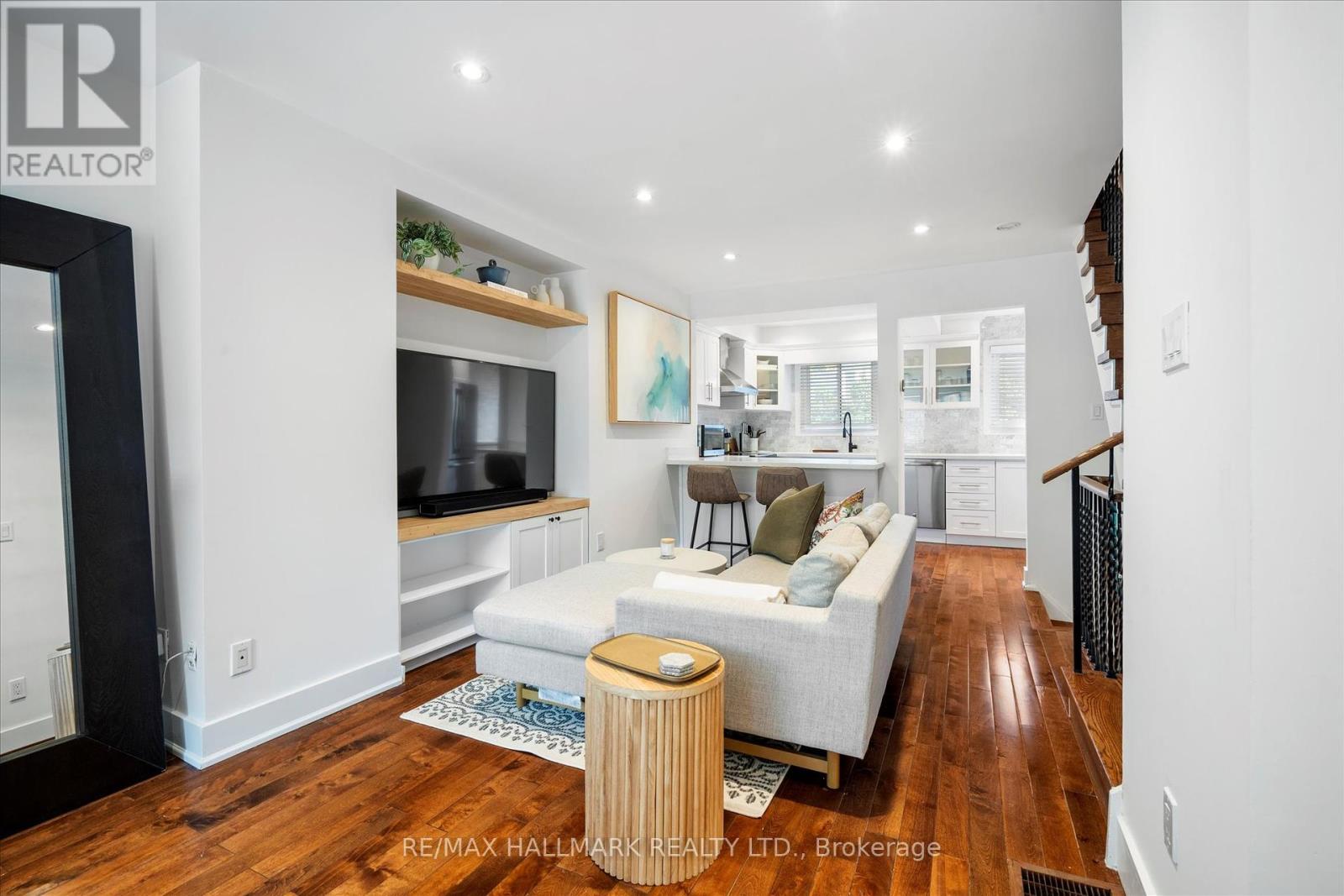 18 Sydenham Street, Toronto, Ontario  M5A 4H6 - Photo 8 - C12437235