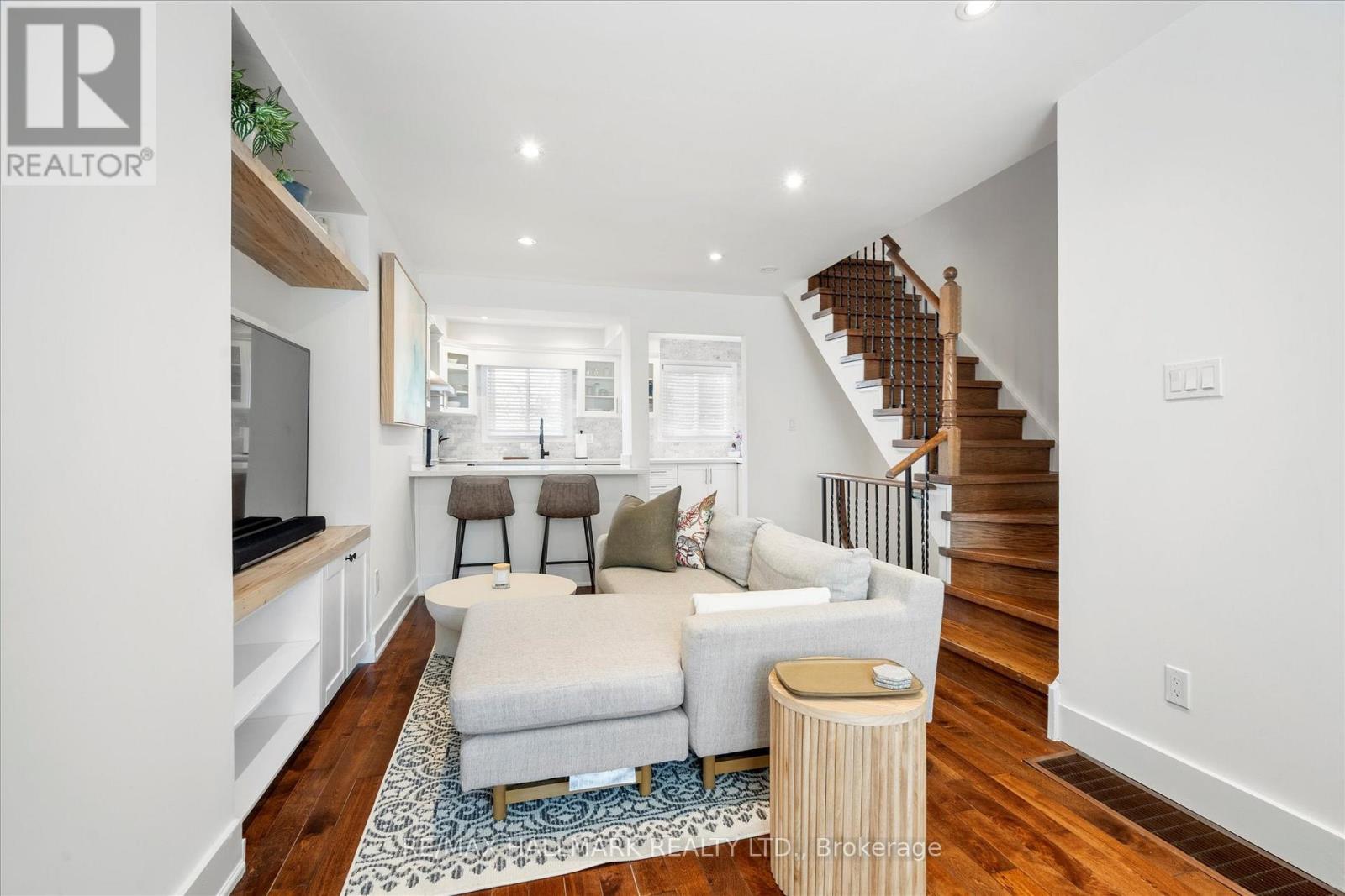 18 Sydenham Street, Toronto, Ontario  M5A 4H6 - Photo 9 - C12437235