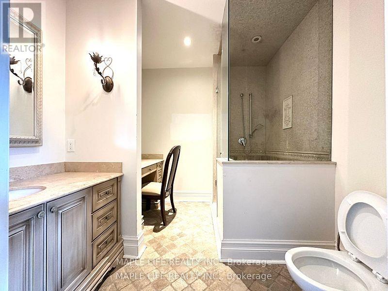 16 Brian Cliff Drive, Toronto, Ontario  M3B 2G2 - Photo 15 - C12437239